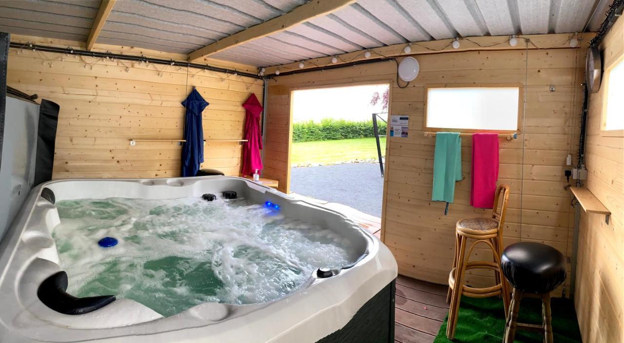 Le Chateau De Frankie Spas-Saunas Grand-Reng 外观 照片