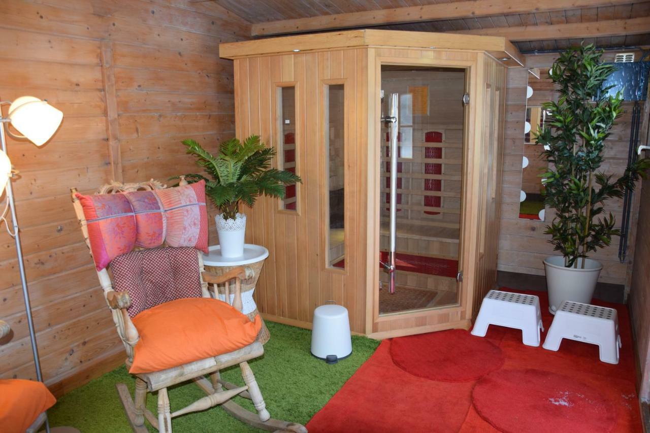 Le Chateau De Frankie Spas-Saunas Grand-Reng 外观 照片